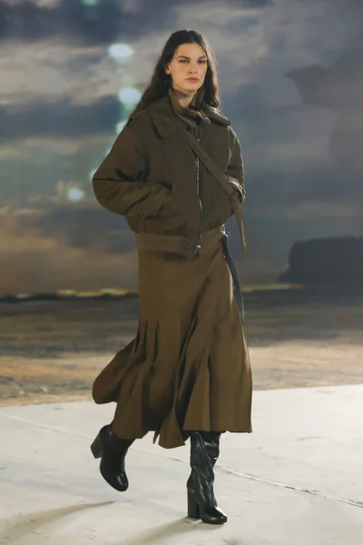 Look 38